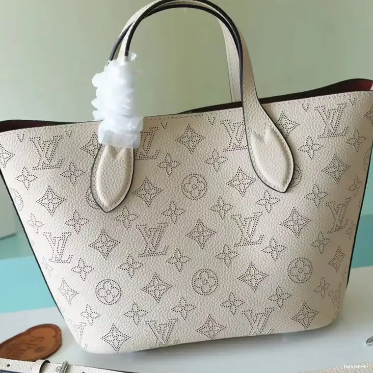 Fashionrepsfam ru LV Bag 2304DJ0078 0522